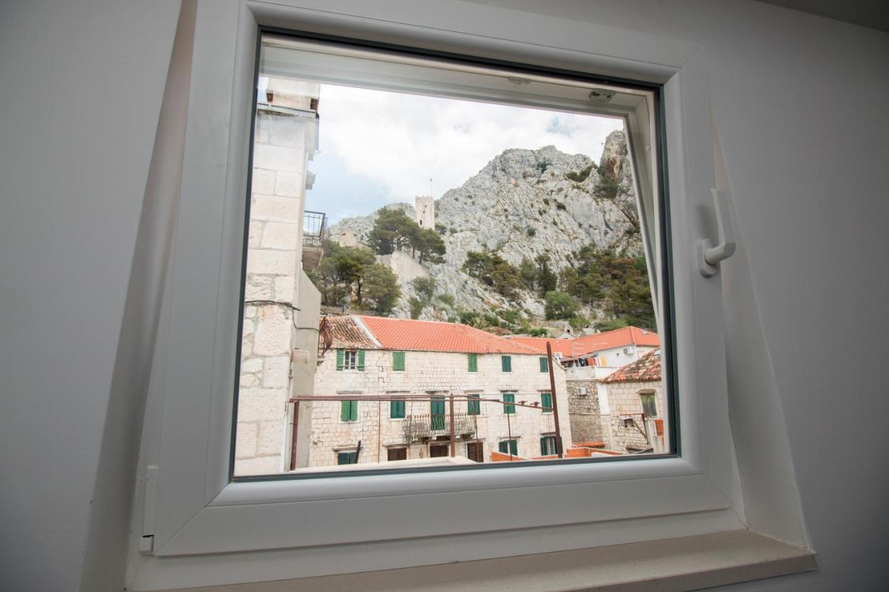 Apartman R.R. Omiš Eksteriør billede