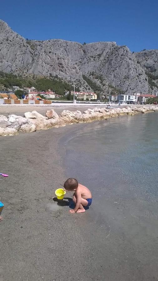 Apartman R.R. Omiš Eksteriør billede